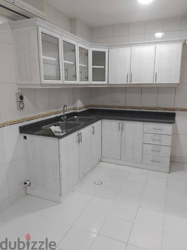 Flat for rent in Gubrah Near ALmaha Hotel excellent location 6