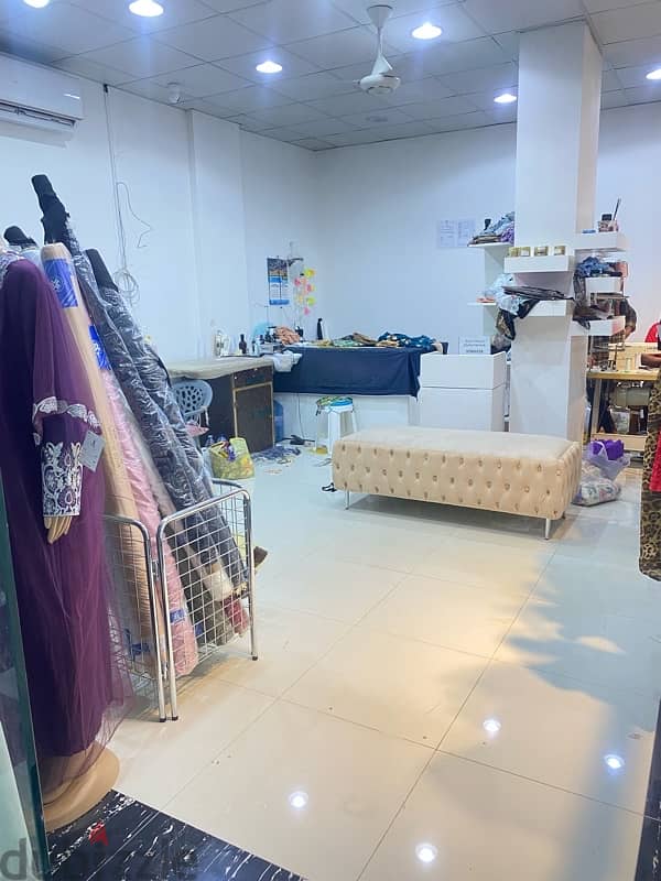 محل خياطه نسائية للبيع/ Shop for sale 2