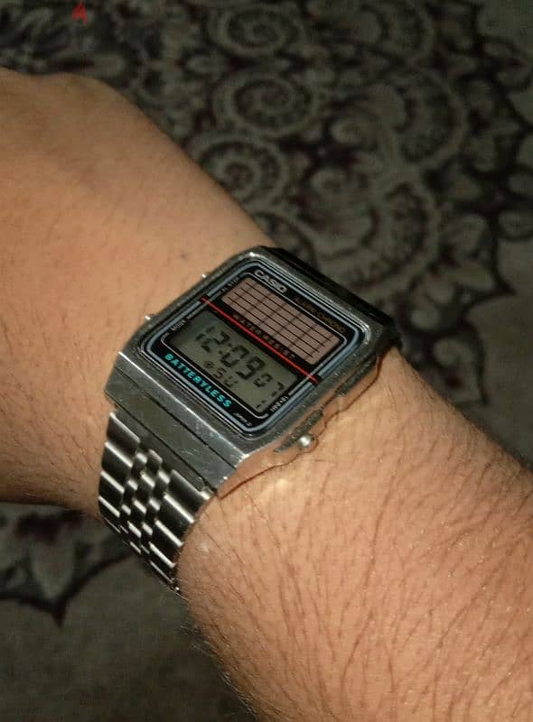 Casio vintage Al-180 Solar watch 0