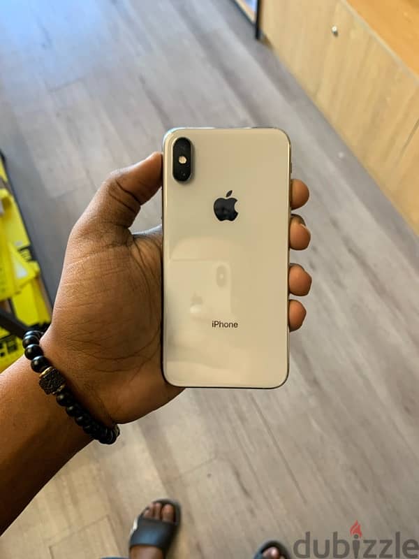 iPhone Xs 2