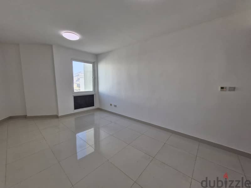 2 BR Elegant Apartment in Muscat Grand Mall 4