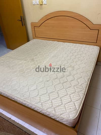 مرتبة مستعملة للبيع ( king size ) Just used Mattress مقاس 190x180