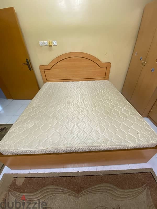 مرتبة مستعملة للبيع ( king size ) Just used Mattress مقاس 190x180 4