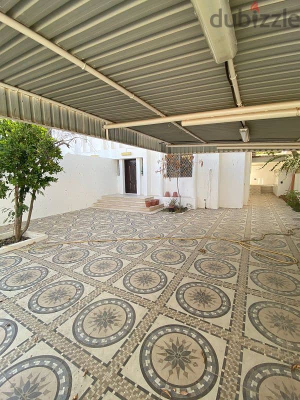 Luxury villa in Azaiba فيلا راقيه في العذيبه 0