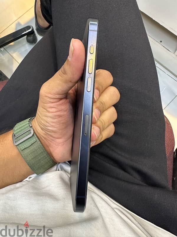 I phone 15 pro max blue Titanium 3