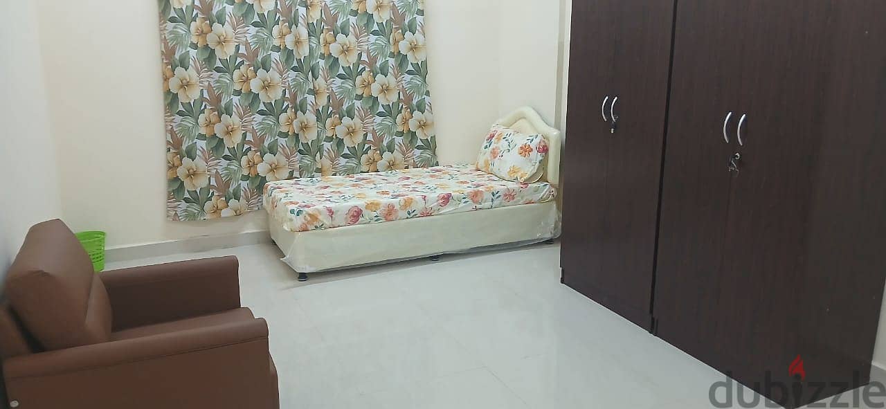 Bed Space/Furnished Room  for Small Family or Ladies, Centra Hotel 0