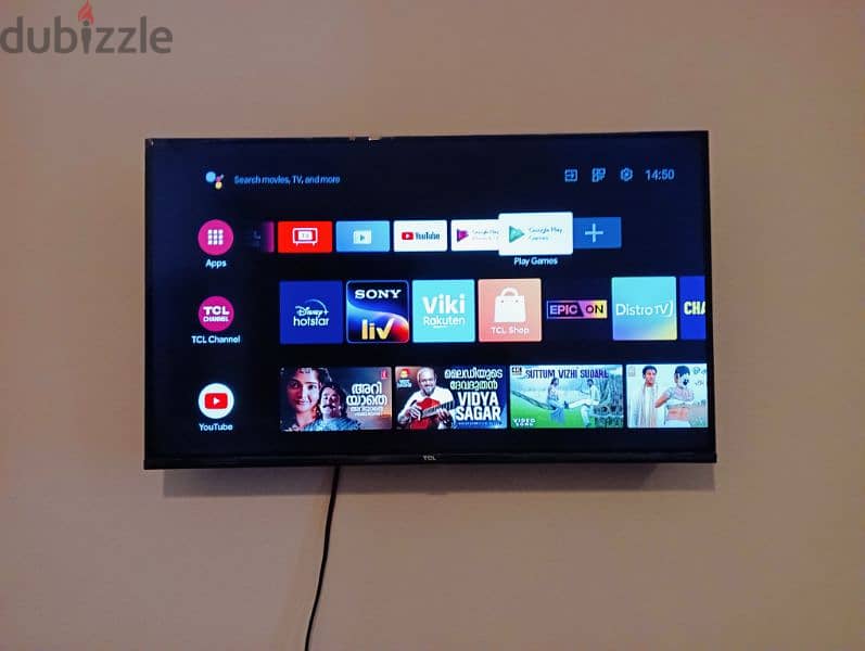 urgent sale TCL 32 smart HD TV 1