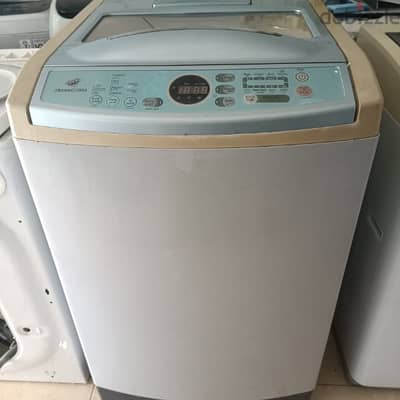 good neat and clean Automatic washing machine available