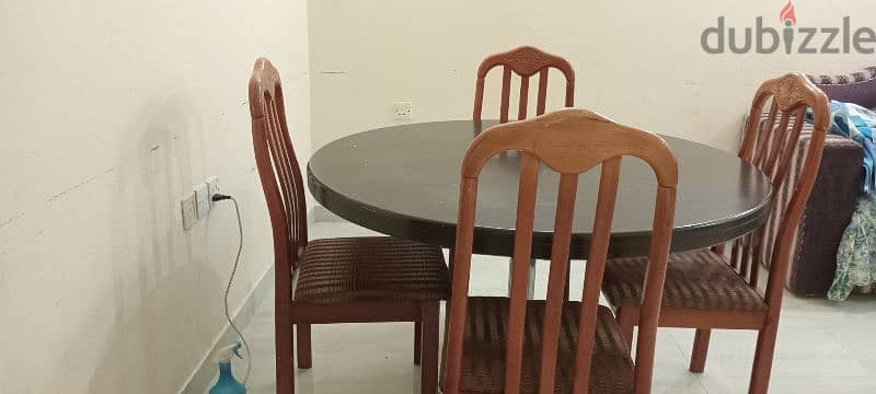 dinning. table. chairs. sale 2