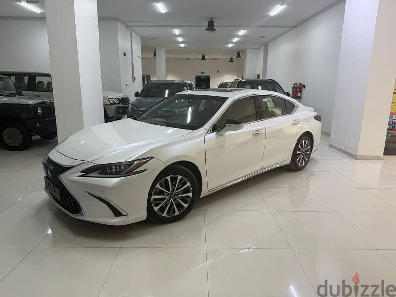 Lexus ES 350 2023 0