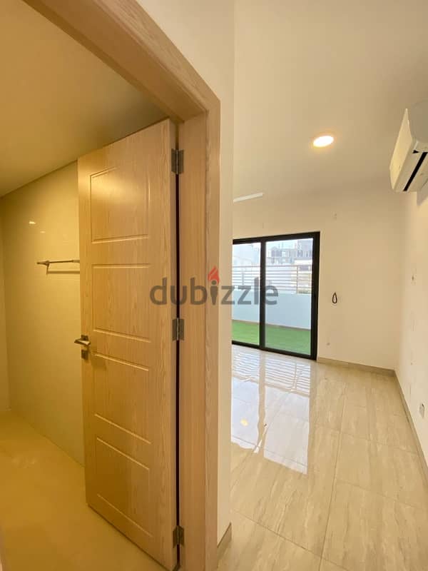 Villa for rent in qurum- 4 bedrooms 7