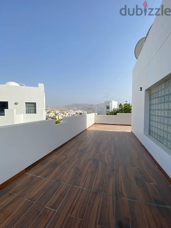 Villa for rent in qurum- 4 bedrooms 9