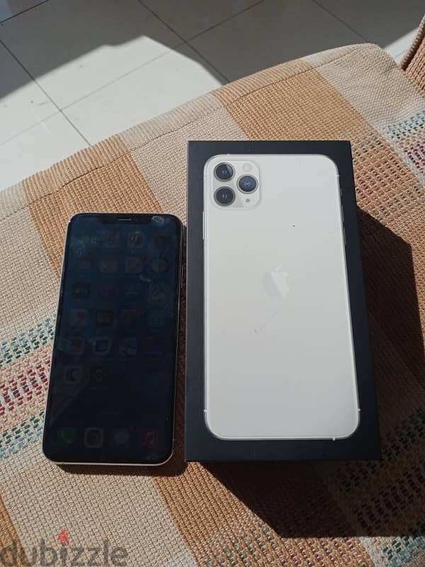 iPhone 11 Pro Max 64 GB Silver Colour Water Pack Like Brand New 5