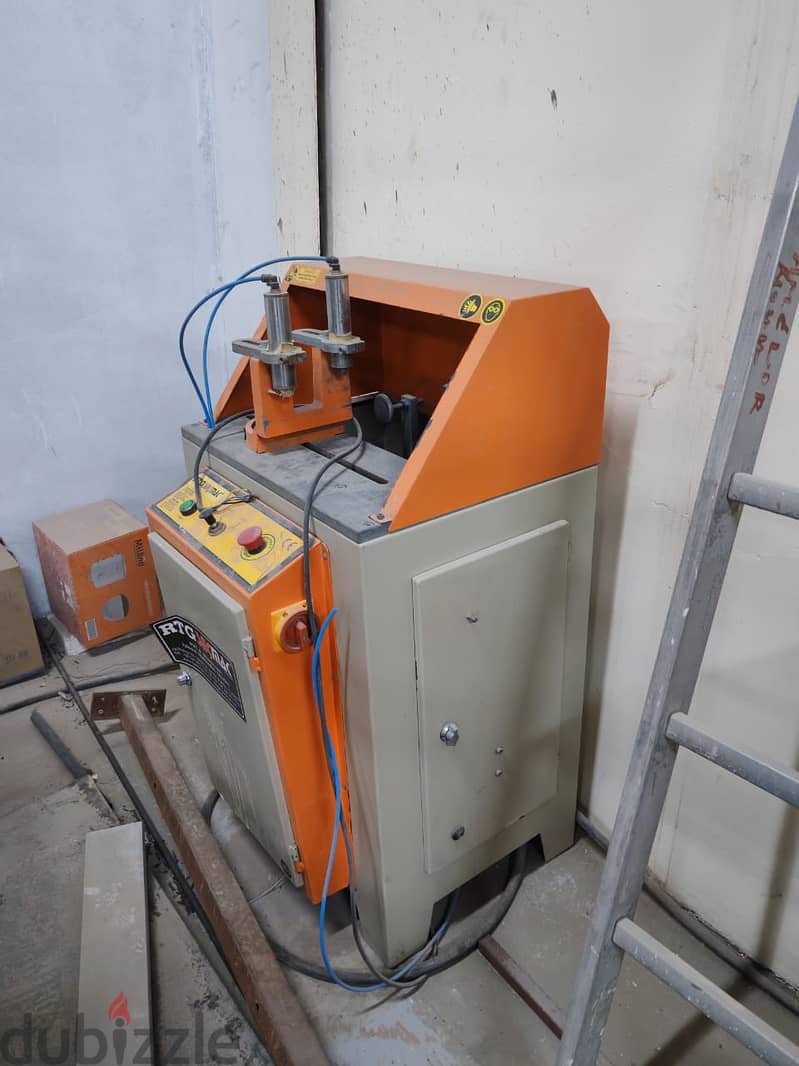 UPVC DOORS & WINDOWS FABRICATION MACHINES FOR SALE 3