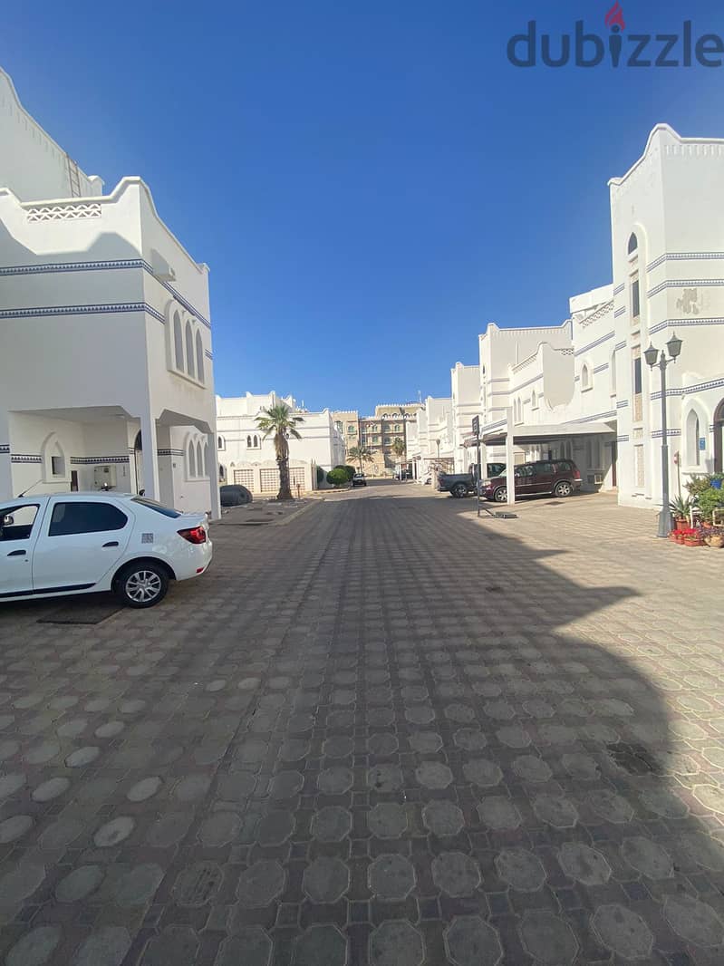 For Rent 4 Bhk Villa In Shatti Al Qurum 4