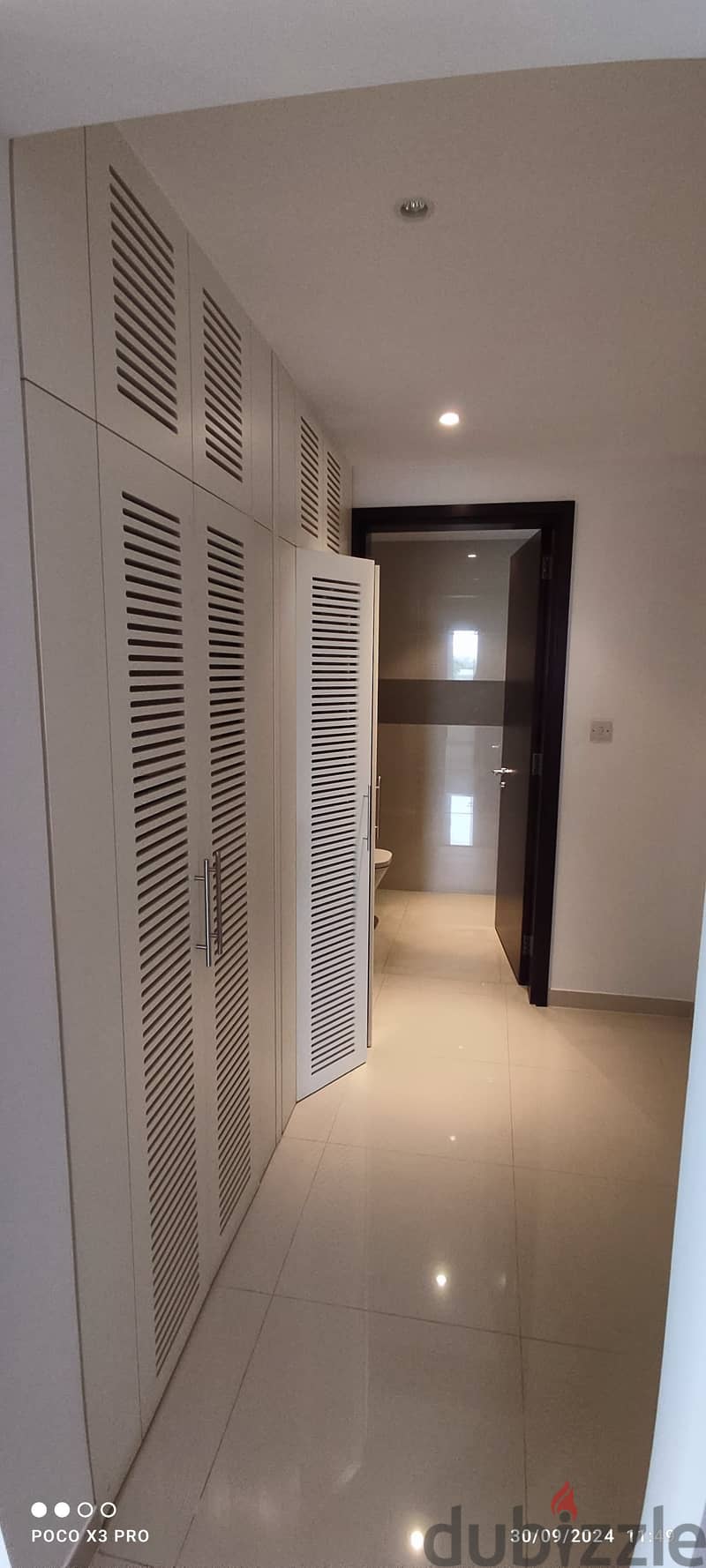 A 2-room apartment for rent in Al Mouj area, very clean 8