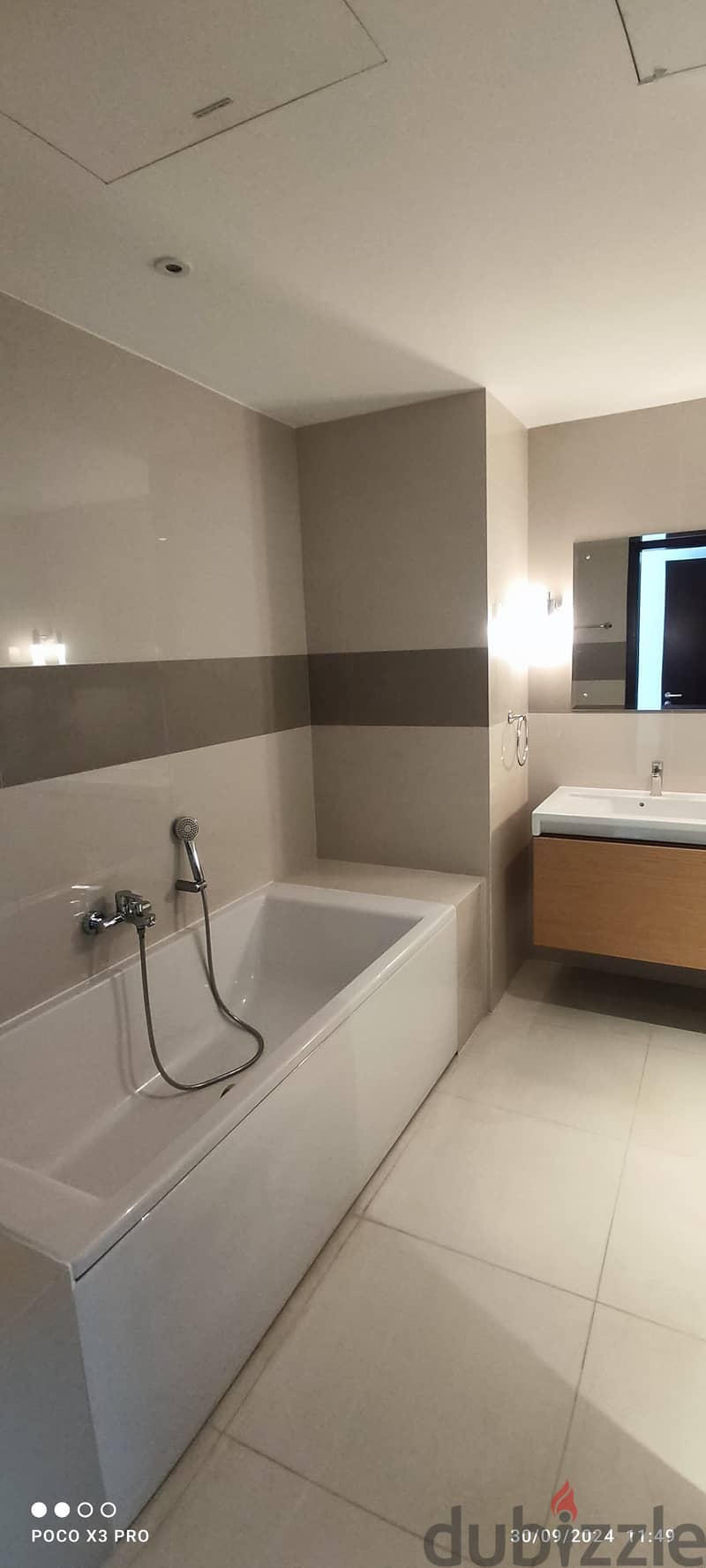 A 2-room apartment for rent in Al Mouj area, very clean 11