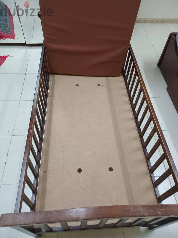 junior's baby crib 4