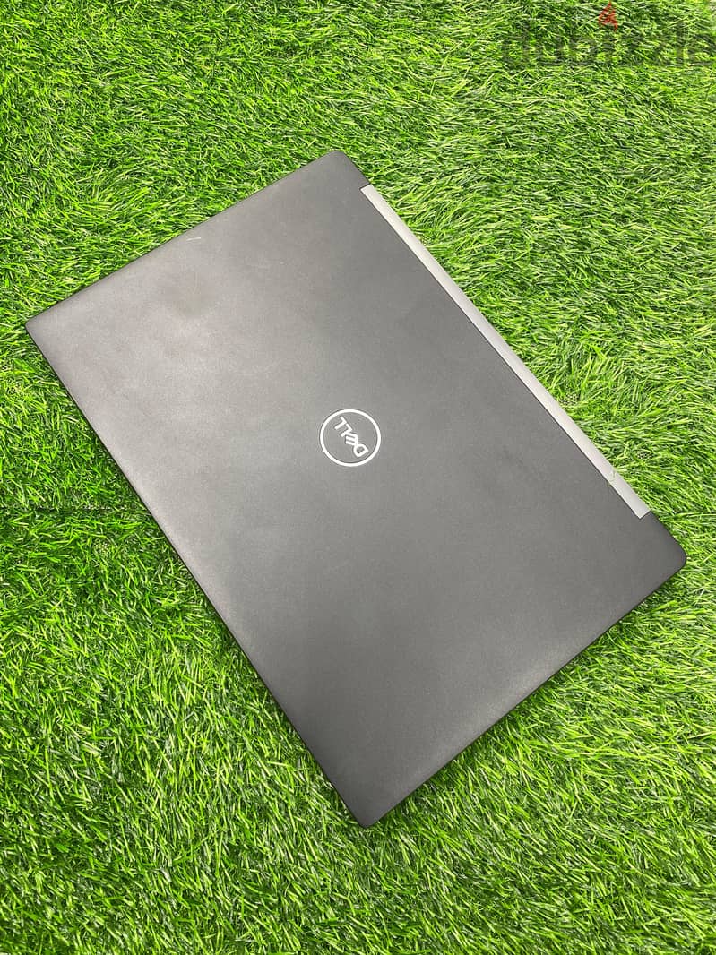 Dell Core i7 8th gen 16gb DD4 Ram 512gb SSD Slim Model UHD Graphic 1