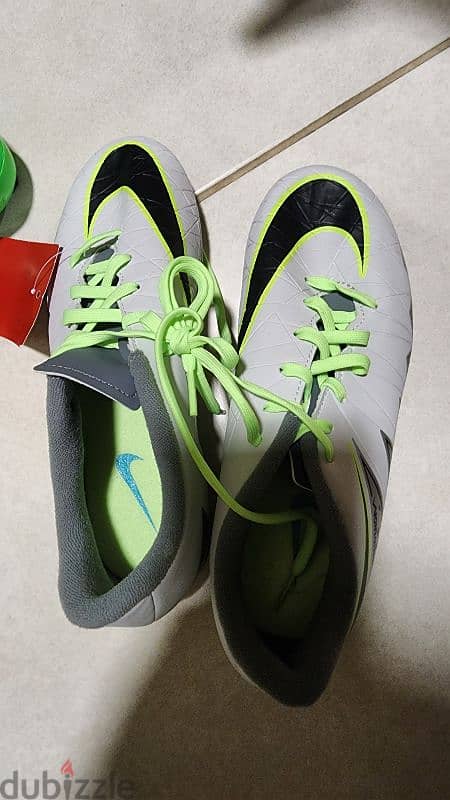 Nike shoes 10 omr each 2