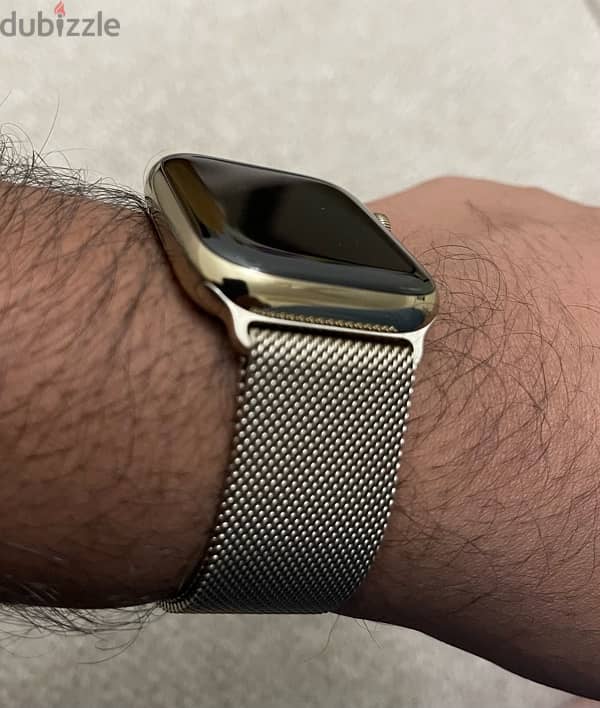 Apple Watch Series 7, Stainless Steel, Gold, WiFi / Cell (Negotiable) 0