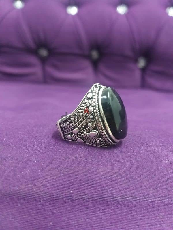 خاتم جزع عقيق يمني أسود بخطوط رصاصي natural black yamani agate ring 2