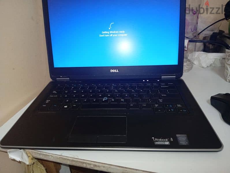 dell laptop clean and good 1