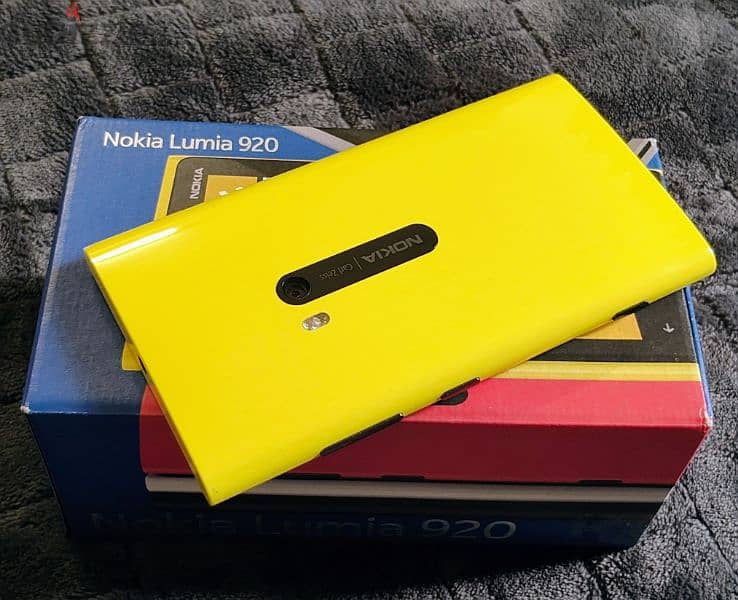 Extremely Rare Nokia Lumia 920 Yellow Brand New Never Used 0