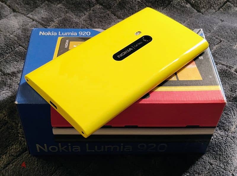 Extremely Rare Nokia Lumia 920 Yellow Brand New Never Used 6