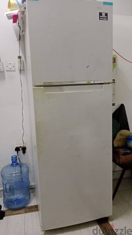 expat leaving country fridge for sale 0