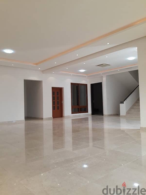 Villa for rent in Qurum 5 bedrooms- Mosaic villas 3