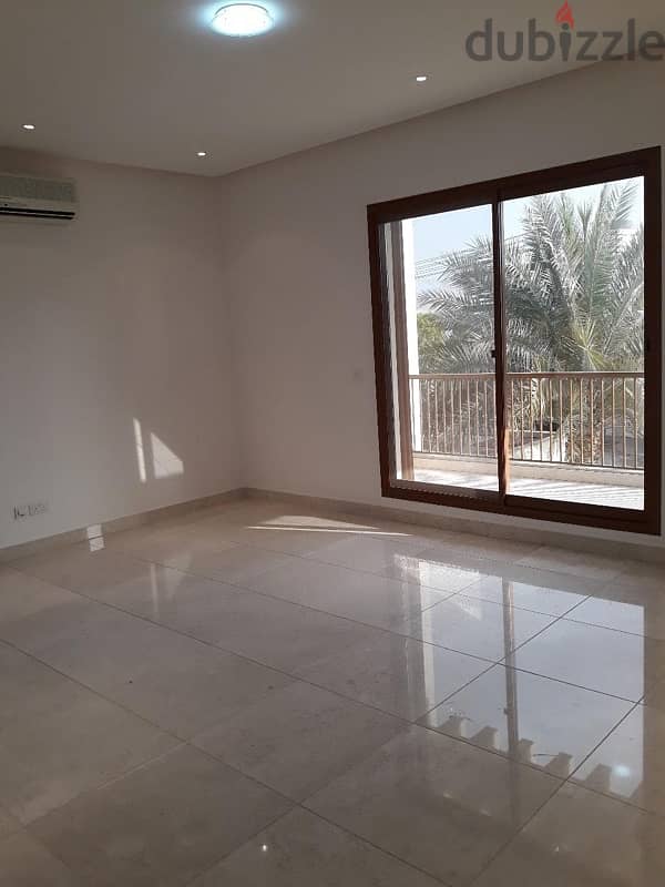 Villa for rent in Qurum 5 bedrooms- Mosaic villas 12