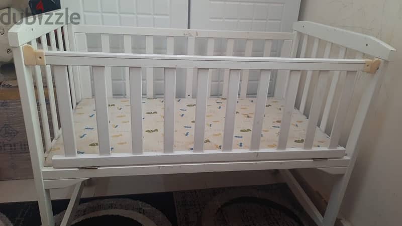 Baby crib 0