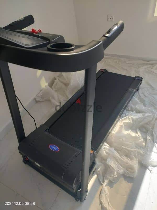 treadmill walking It's used only one month 3