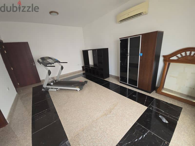 spacious  villa near Indian school mobelah hai al Noor 7