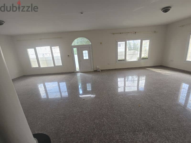 spacious  villa near Indian school mobelah hai al Noor 12