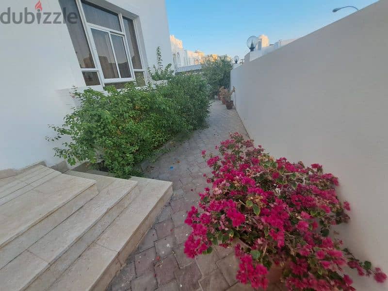 standalone house with a big garden near beach 1