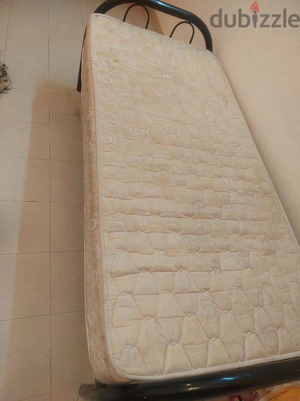 SPRING mattress high 4 omr,RAHA king size mattress,,delivery available 0