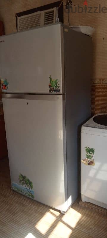 Large and excellent refrigerator, 700 liters, high cooling 2