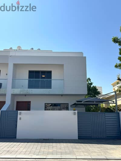 4+1 VILLA IN GHALA (222999)