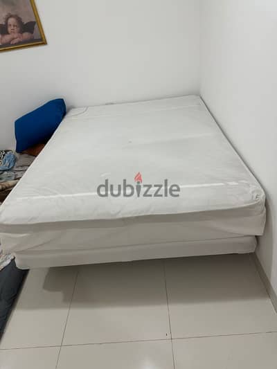 Metal frame bed with  mattress i