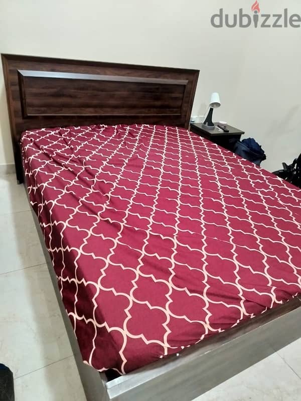 Queen size bed with huge storage (mattress included) 0