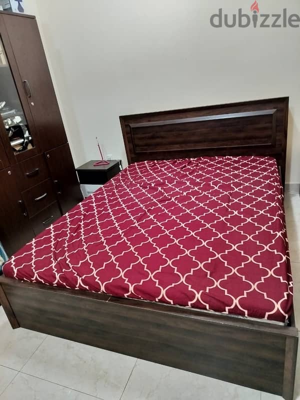 Queen size bed with huge storage (mattress included) 1