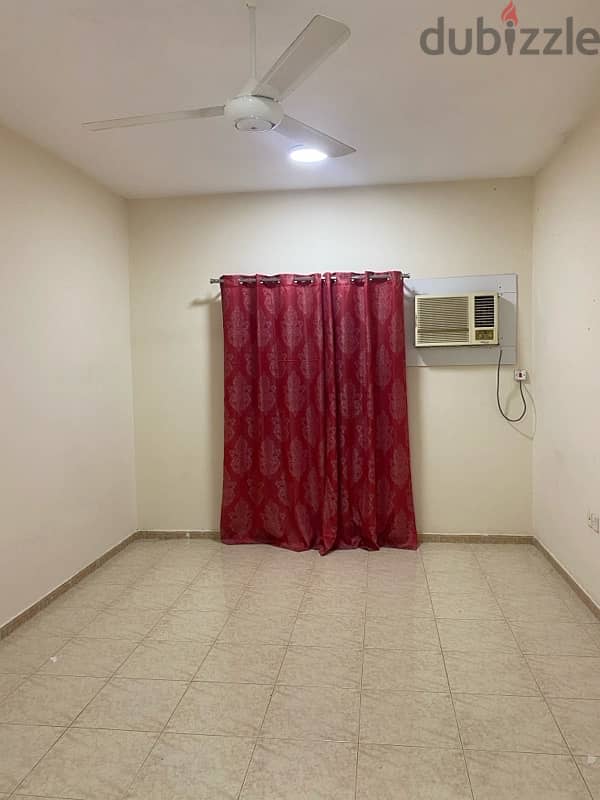 ROOM FOR RENT 2