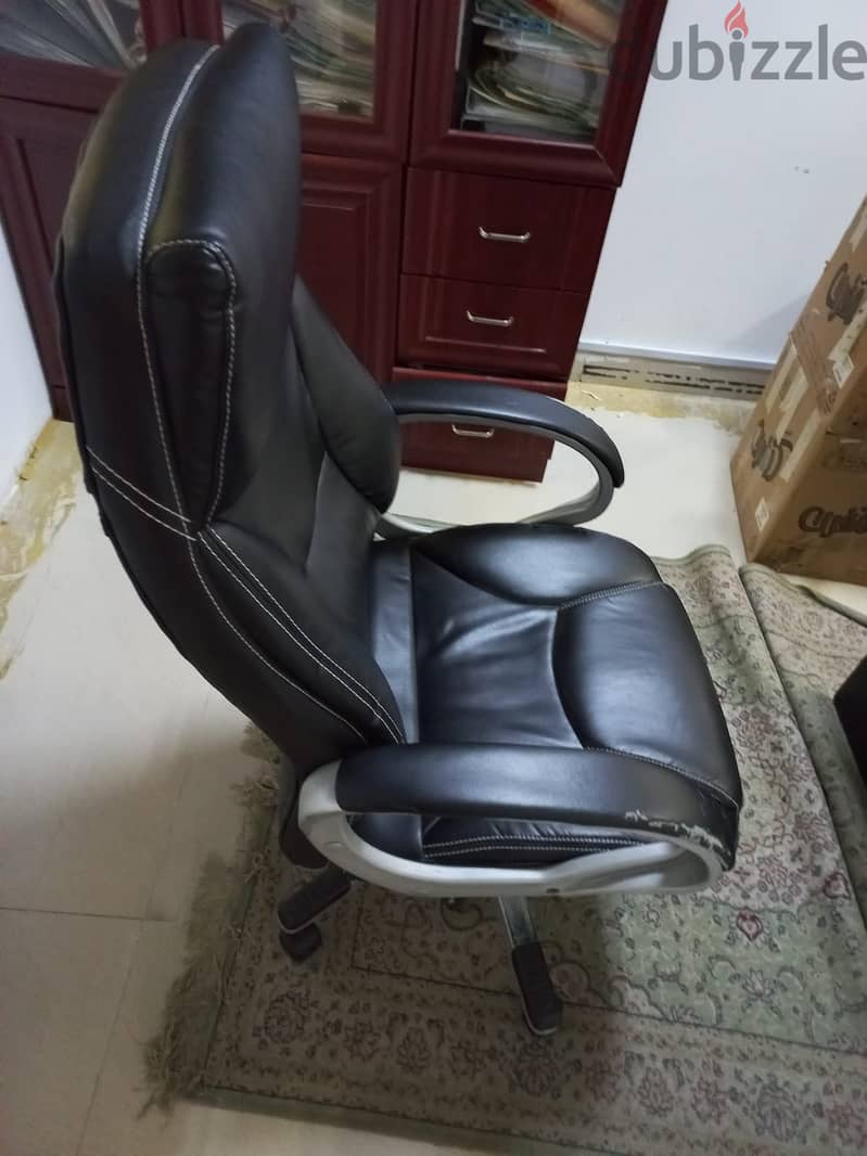 Furnitures for sale due to new replacement 0