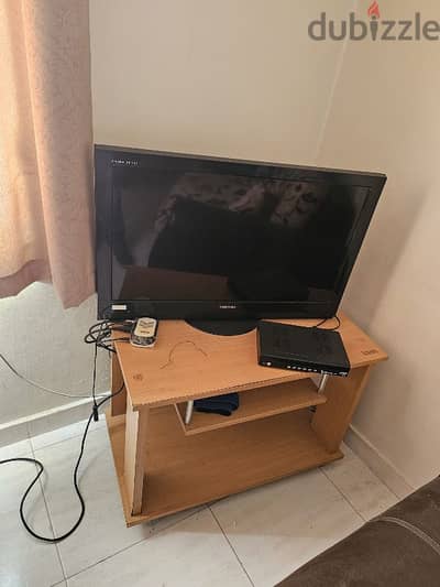 in good condition with TV unit