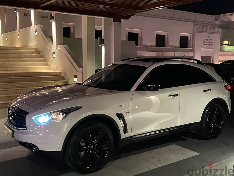 QX70s 2015 no. 1 Oman agency full option For sale 0