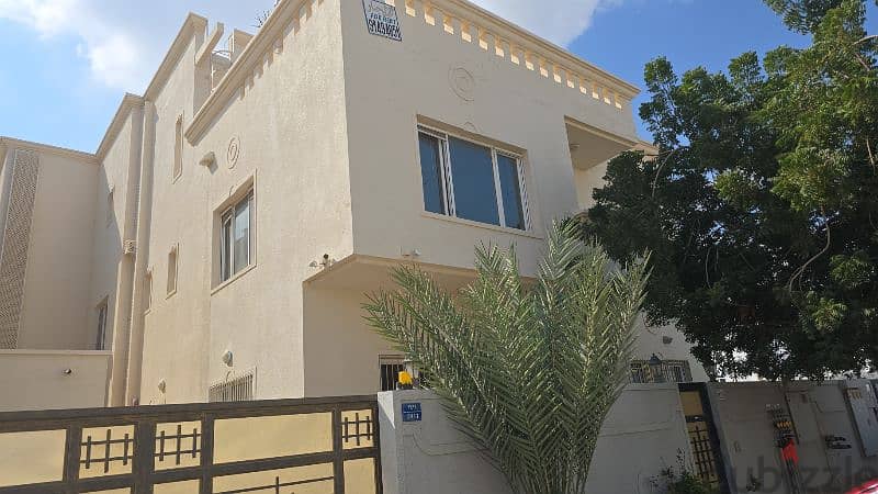 nice villa in Mobelah  near Indian school and near express way   Anor 3