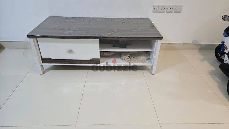 l shape sofa and coffee table 1