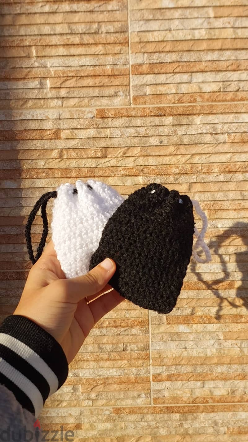 Handmade crochet drawstring pouch 2